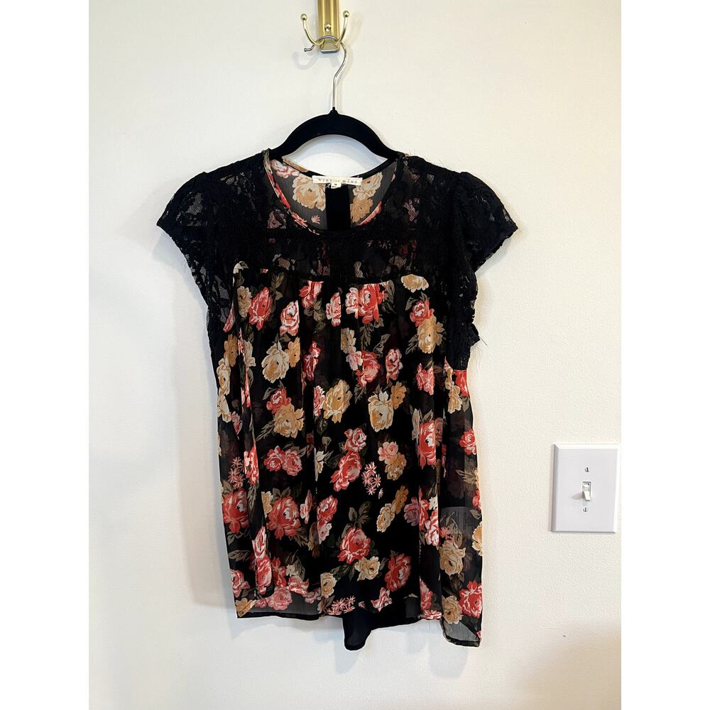 Hint of Mint Women’s Medium Black Floral Lace Sheer Blouse Boho Romantic Top